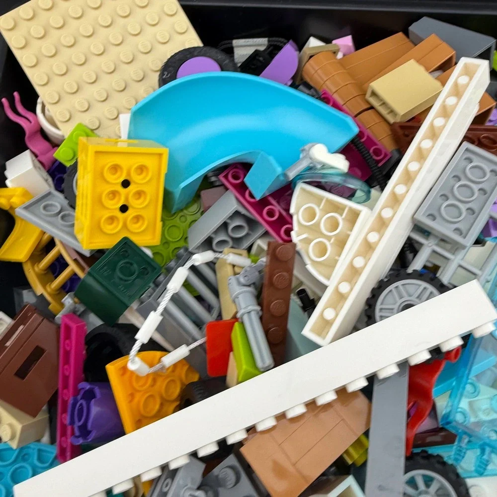 Lego Bulk Lot 2lb Mixed Multicolor Bricks Plates Wheels Specialty Pieces - Picture 2 of 5